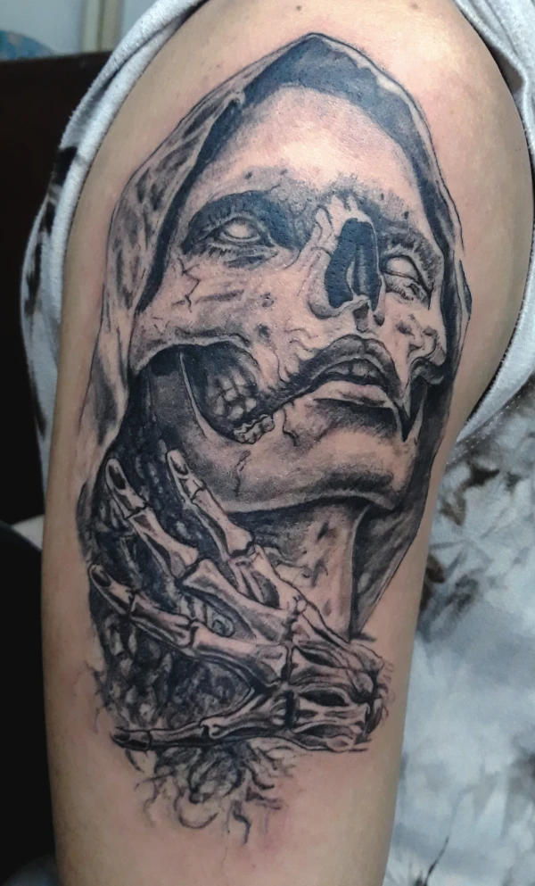 Mujer calavera's foto | Barbaro's Tattoo |  BizneCubano